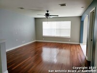 9526 Vallecito Mesa in San Antonio, TX - Foto de edificio - Building Photo