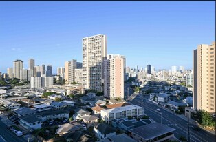 2499 Kapiolani Blvd, Unit 1404 in Honolulu, HI - Building Photo