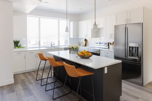 Erin Hills Estates in West Valley City, UT - Building Photo