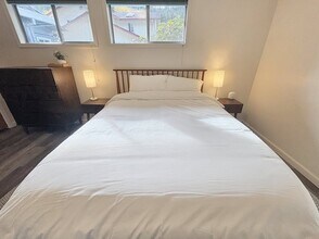 17408 River Ln in Guerneville, CA - Building Photo - Building Photo