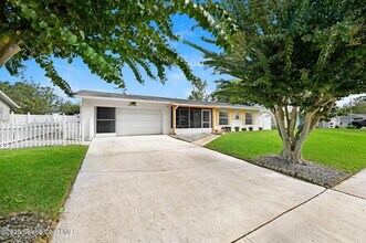 1160 La Brea Ave in Titusville, FL - Building Photo - Building Photo