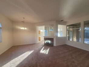 4237 Napa Loop in Roseville, CA - Building Photo - Building Photo