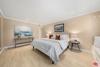 2345 Roscomare Rd in Los Angeles, CA - Building Photo - Building Photo