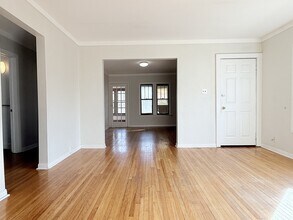 106 Shepherd St E in Windsor, ON - Building Photo - Building Photo