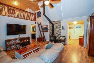 661 Private Rd 7422 in Emory, TX - Building Photo - Building Photo