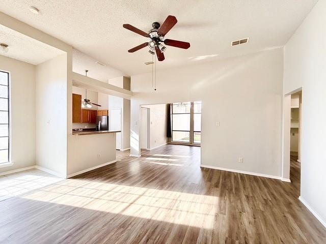 property at 3101 Hillcrest Dr