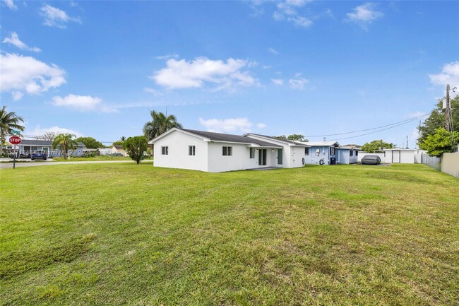 10935 SW 217th Terrace in Miami, FL - Building Photo - Building Photo