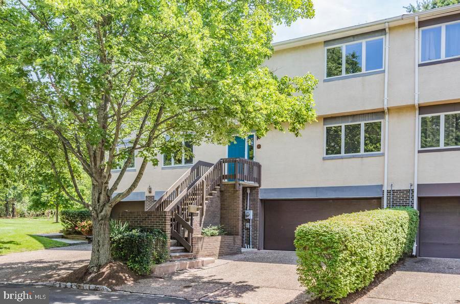 20 Exeter Ct in Princeton, NJ - Building Photo