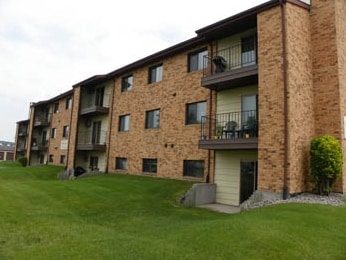 Westcourt in Fargo, ND - Foto de edificio - Building Photo