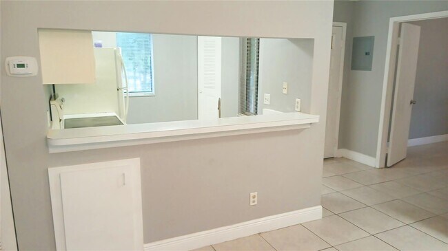 922 Coral Club Dr, Unit 922 in Coral Springs, FL - Building Photo - Building Photo