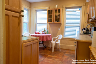 142 Calumet St, Unit 2 in Boston, MA - Building Photo - Building Photo