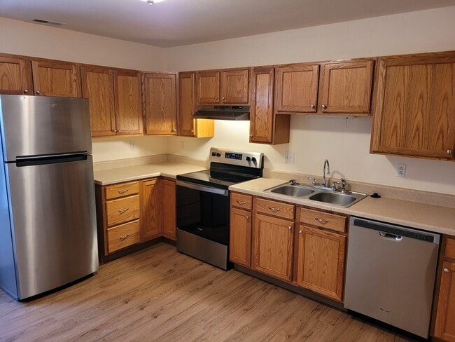 property at 25 Peartree Ln