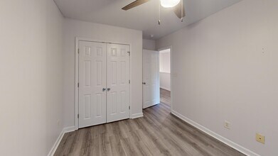 112 St Vincent Pl in Mount Holly, NC - Building Photo - Building Photo