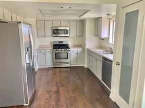 6143 Chia Ave in Twentynine Palms, CA - Building Photo - Building Photo