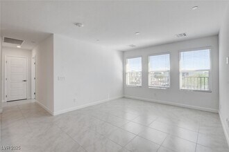 4924 Chidlaw Ave in Las Vegas, NV - Building Photo - Building Photo
