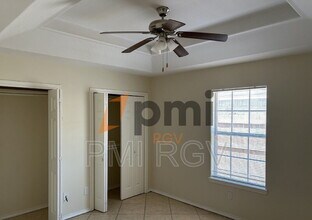 306 W Albatross Ave in Pharr, TX - Building Photo - Building Photo