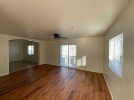 762 W 21st St in Los Angeles, CA - Building Photo