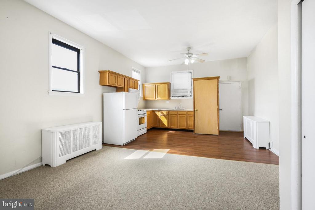 2340 S 12th St in Philadelphia, PA - Building Photo