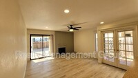 13208 Creek Park Ln in Poway, CA - Foto de edificio - Building Photo