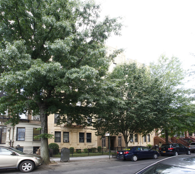 114 Fenimore St in Brooklyn, NY - Foto de edificio - Building Photo