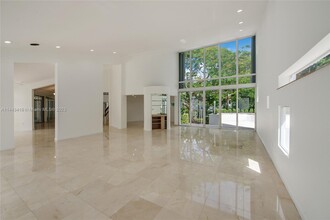 7540 Los Pinos Blvd in Coral Gables, FL - Building Photo - Building Photo