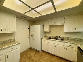 223 Stowaway Cove in Lakeway, TX - Building Photo - Building Photo