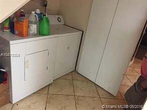 9351 Fontainebleau Blvd-Unit -UnitB424 in Miami, FL - Building Photo - Building Photo