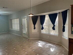 301 Milton Cove in Pflugerville, TX - Building Photo - Building Photo