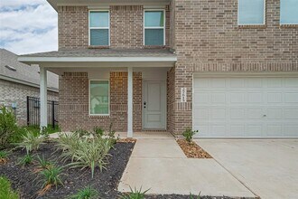 27615 Village Way Dr. in Katy, TX - Building Photo - Building Photo