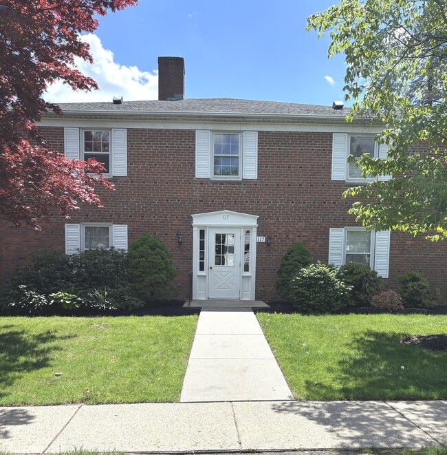 property at 117 Shadow Ln