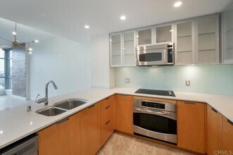 1441 9th Ave, Unit 204 in San Diego, CA - Building Photo - Building Photo