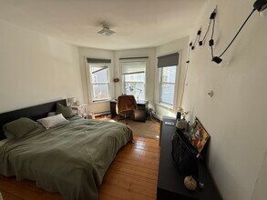 395 Broadway, Unit 2 in Cambridge, MA - Foto de edificio - Building Photo