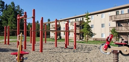 Eagles Nest Apartments in Leadville, CO - Foto de edificio - Building Photo