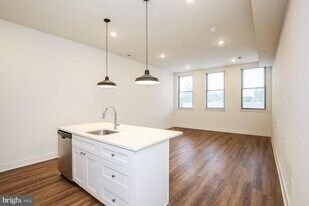 5017 Baltimore Ave in Philadelphia, PA - Building Photo