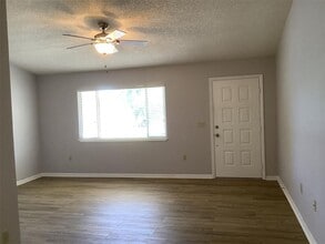 8277 SW 106th St in Ocala, FL - Building Photo - Building Photo