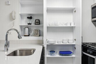 10 Hanover Square in New York, NY - Foto de edificio - Building Photo