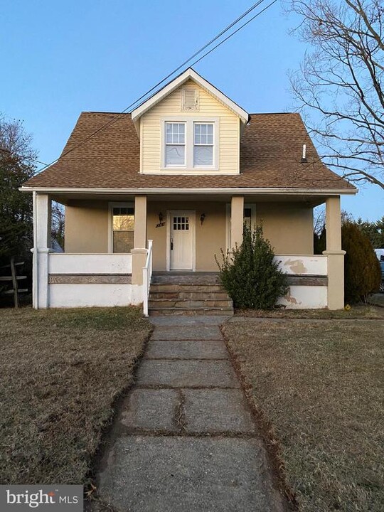 3314 Putty Hill Ave in Parkville, MD - Building Photo