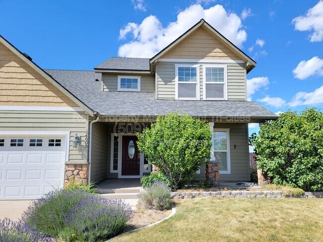 4003 Segovia Dr in Pasco, WA - Building Photo - Building Photo