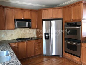 11047 Lorin Way in Johns Creek, GA - Building Photo - Building Photo