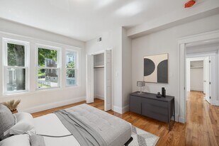 81 Hillside St, Unit 3 in Boston, MA - Building Photo