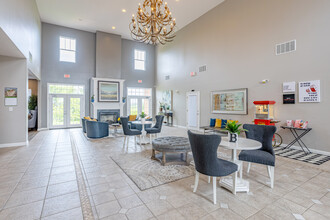 Brooklyn Place in Evansville, IN - Building Photo - Interior Photo