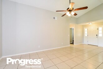 215 River Chase Dr in Orlando, FL - Building Photo - Building Photo