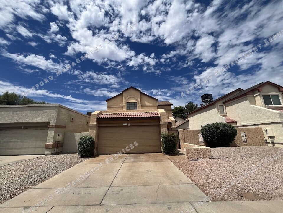 410 E Wescott Dr in Phoenix, AZ - Building Photo