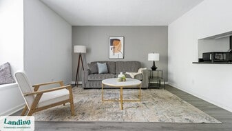 2030 Northcliffe Dr in Winston-Salem, NC - Building Photo