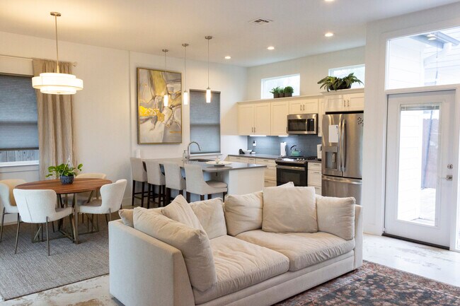 1409 Singleton Ave in Austin, TX - Building Photo - Building Photo