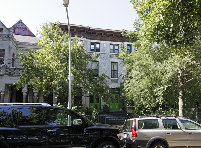 1945-1947 W Schiller St in Chicago, IL - Foto de edificio - Building Photo