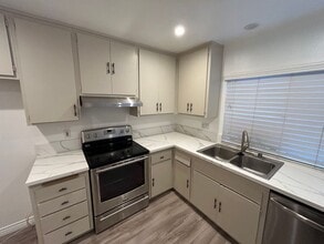 5488 E Willow Woods Ln in Anaheim, CA - Building Photo - Building Photo