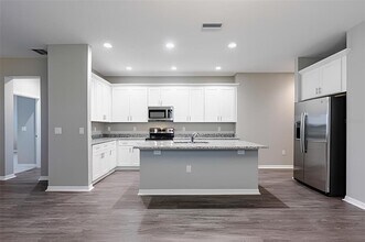 3383 Cup Dr in Lakeland, FL - Building Photo - Building Photo