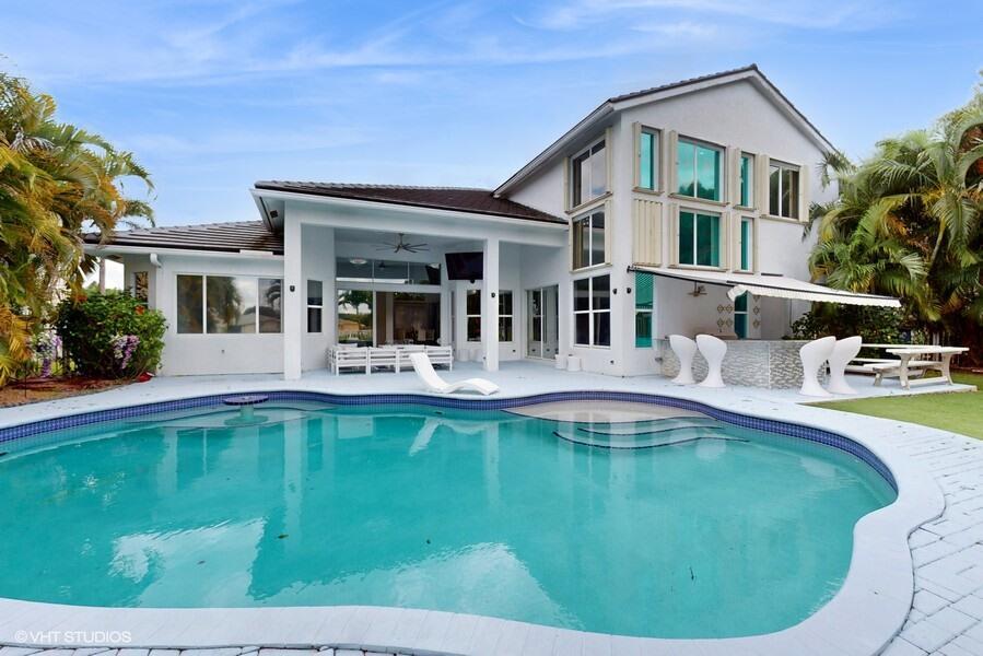 11910 Osprey Cir in Lake Worth Beach, FL - Building Photo