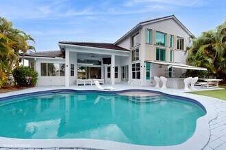 11910 Osprey Point Cir in Wellington, FL - Building Photo - Building Photo